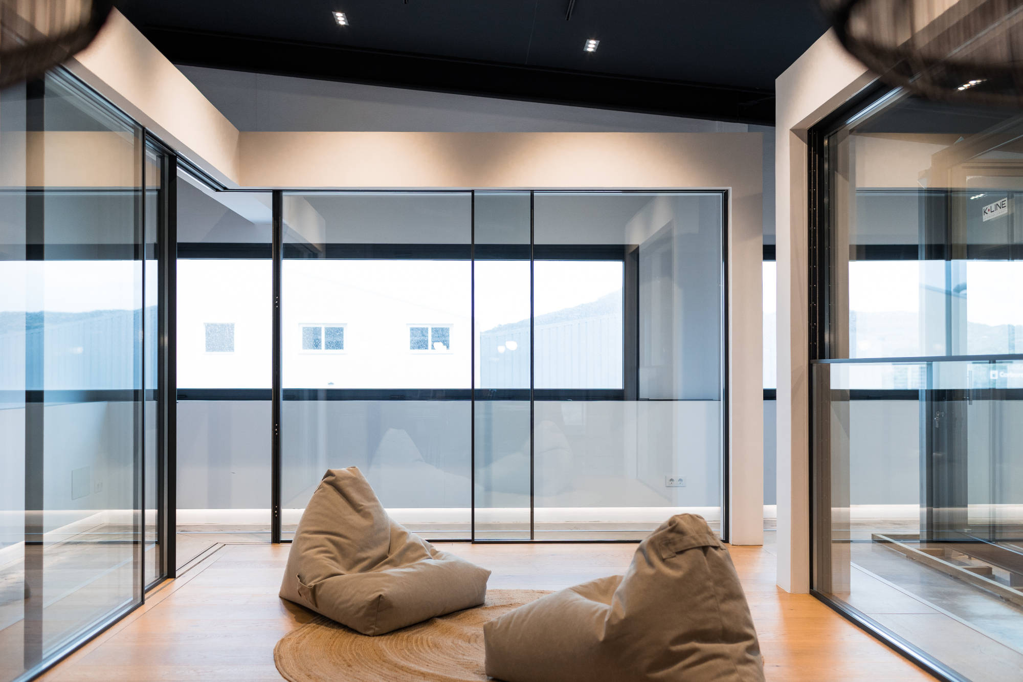 exposicion-correderas-global-menorca