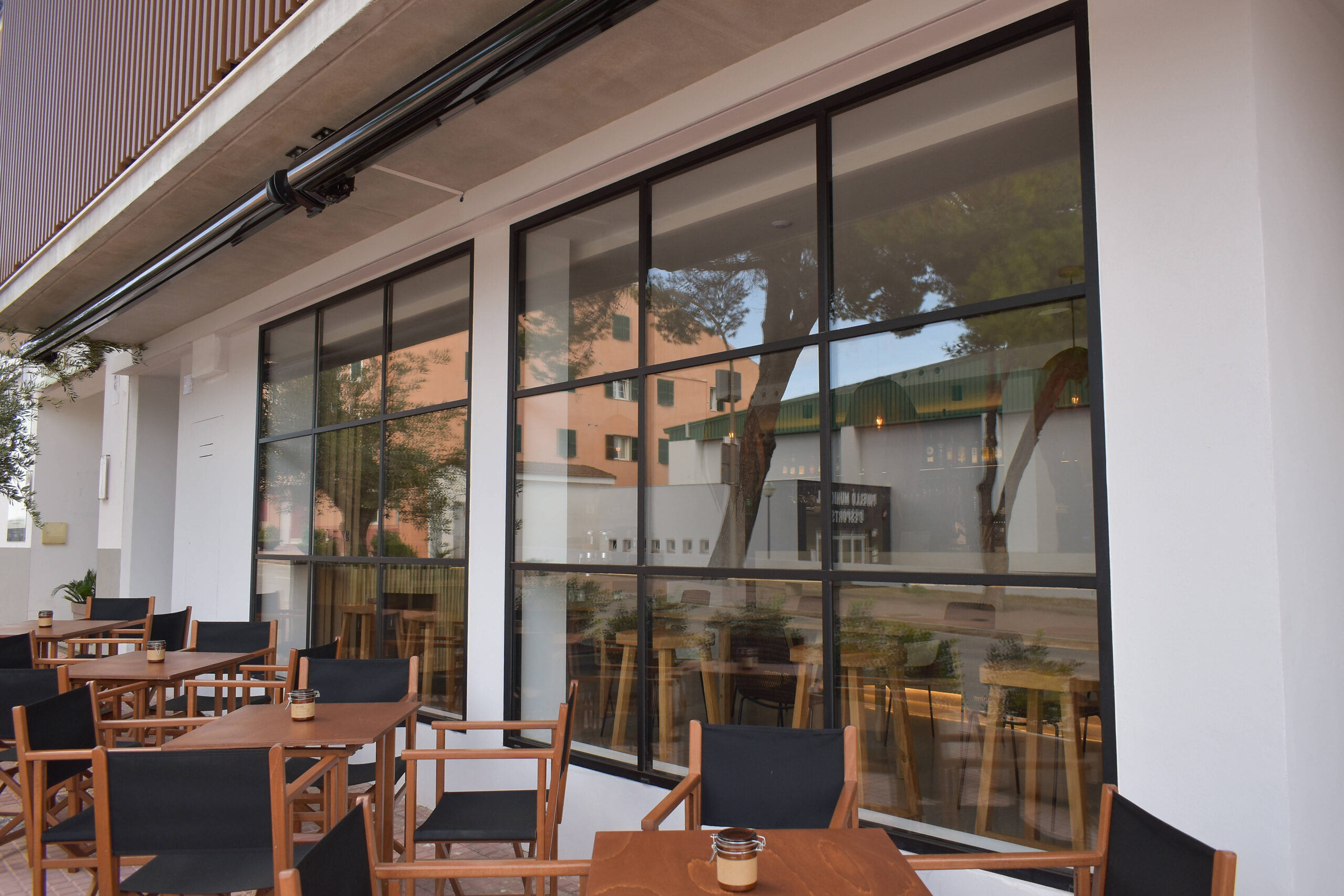 Hotel S'Estancia Suites